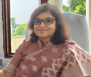 Dr. Rima Thakur